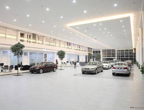 雙項優(yōu)質(zhì)服務(wù) 50瓦LED工程筒燈與汽車陪駕服務(wù)